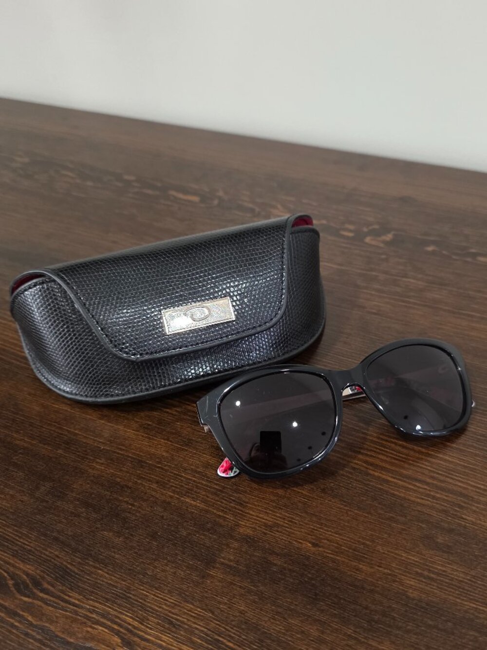 O by Oscar de la Renta Sunglasses